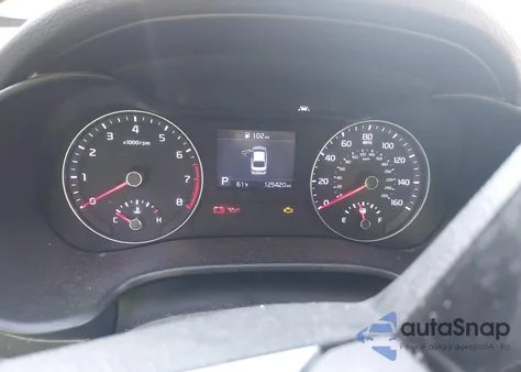 2019 Kia Forte Lxs z USA, uszkodzony, nr VIN 3KPF24AD9KE076713